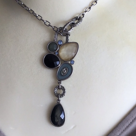 Full Outfit! WORKING 9-5! GUESS top and skirt! - Picture 6 of 8